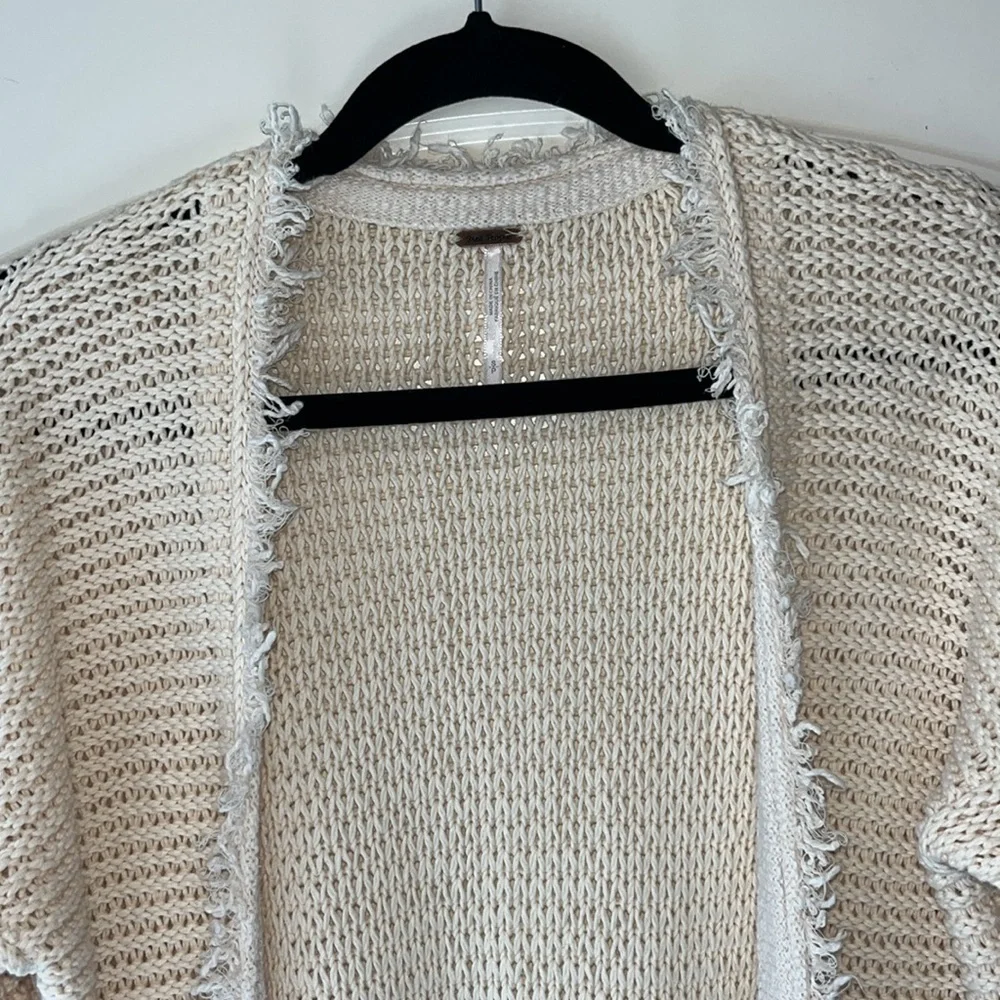 Ivory/cream Free People long line wouldn’t it be nice fringe cardigan cotton S